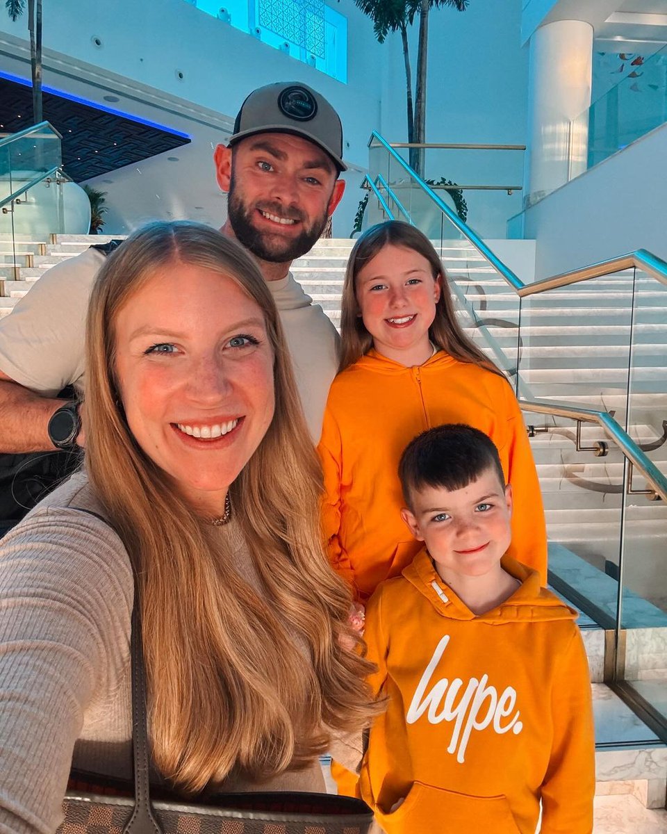 Last of the holiday photos! I didn’t actually take as many as I wanted to, especially of all four of us, because we were too busy in the moment, but it’s so nice to have some to look back on of our last little holiday before four becomes five 😁♥️
