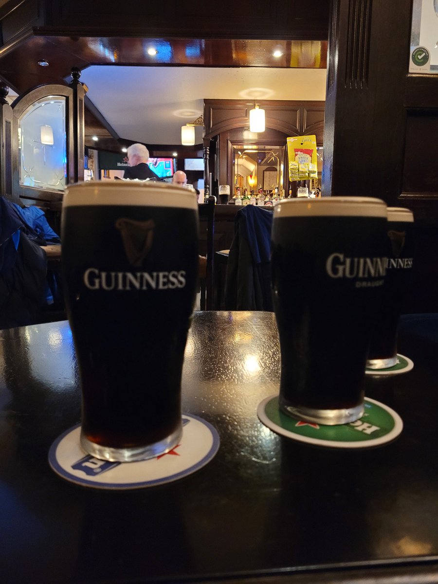 Ahh sure why not..... #LEIvMUN