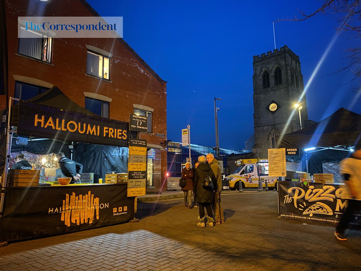 STALYBRIDGE STREET FEST & CHRISTMAS LIGHT SWITCH ON 🎄 It’s the final Stalybridge Street Fest of 2023. The food stalls are here, the stage is set ready for an evening of live music. The Christmas Lights will be turned on tonight complete with a visit from Father Christmas 🎅🏼
