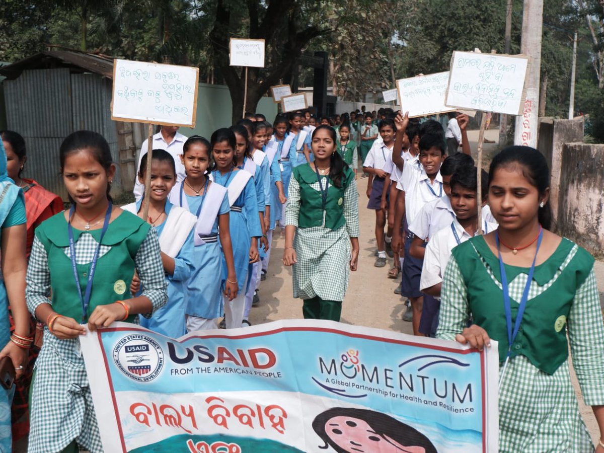 EkjutIndia's tweet image. A rally was organized with school students of Kankili High School, Kankili Gram Panchayat,Parjang block of Dhenkanal district, Odisha to create awareness on &quot;No to Child Marriage and No to Girl Foeticide&quot;
 @USAID_MOMENTUM @JhpiegoIndia @astha14jain #MOMENTUMIndiaYash #EndCEFM 1/2