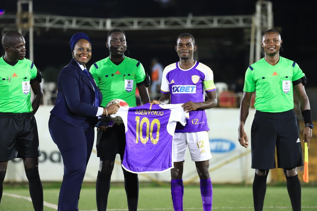 DickensFriday's tweet image. Our Captain Hassan Ssenyonjo hit his 100th  @UPL appearance  in a @WakisoGiantsFC jersey 💜🟣⚽️👏

#PulseSportsUGA #StarTimesUPL #UPLLive #NECWGFC 📸: @sportslens1