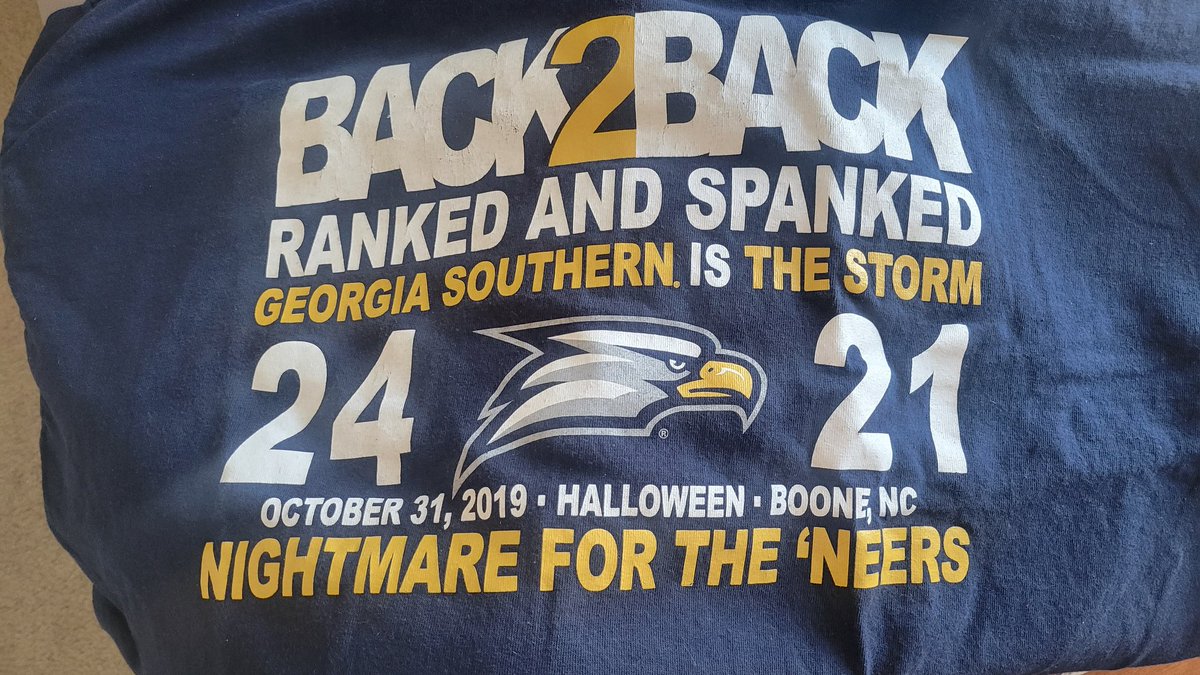 drabaker2014's tweet photo. Today's tee! Wore this last year, and we best crApp St. Let's do it again today! #BeatApp #RivarlyWeek #Deeperthanhate #GATA #HailSouthern #GSAlum #TrueBlue https://t.co/tWKeSSdeHI