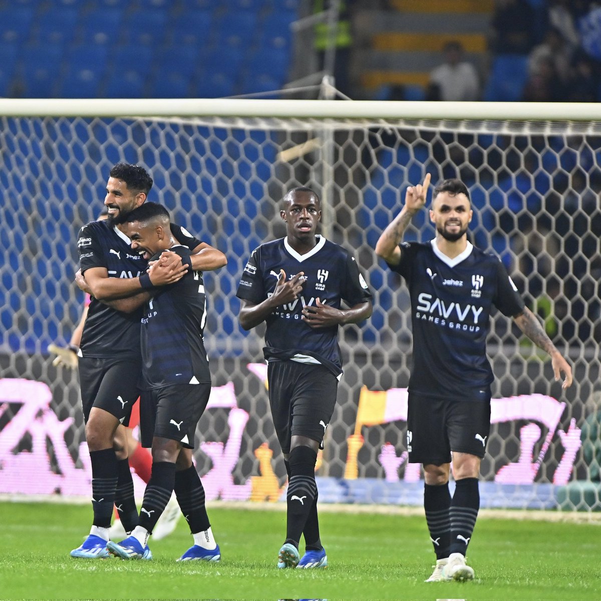 تــاريـخـي :

الهلال يحقق أكبر نتيجة في تاريخ دوري المحترفين بفوزه بنتيجة 9-0، محطمًا الرقم المسجل باسم الاتحاد على حساب القادسية 8-0 في موسم 2011-2012 🤯🔵

⚽️⚽️⚽️⚽️⚽️⚽️⚽️⚽️⚽️

#الحزم_الهلال
