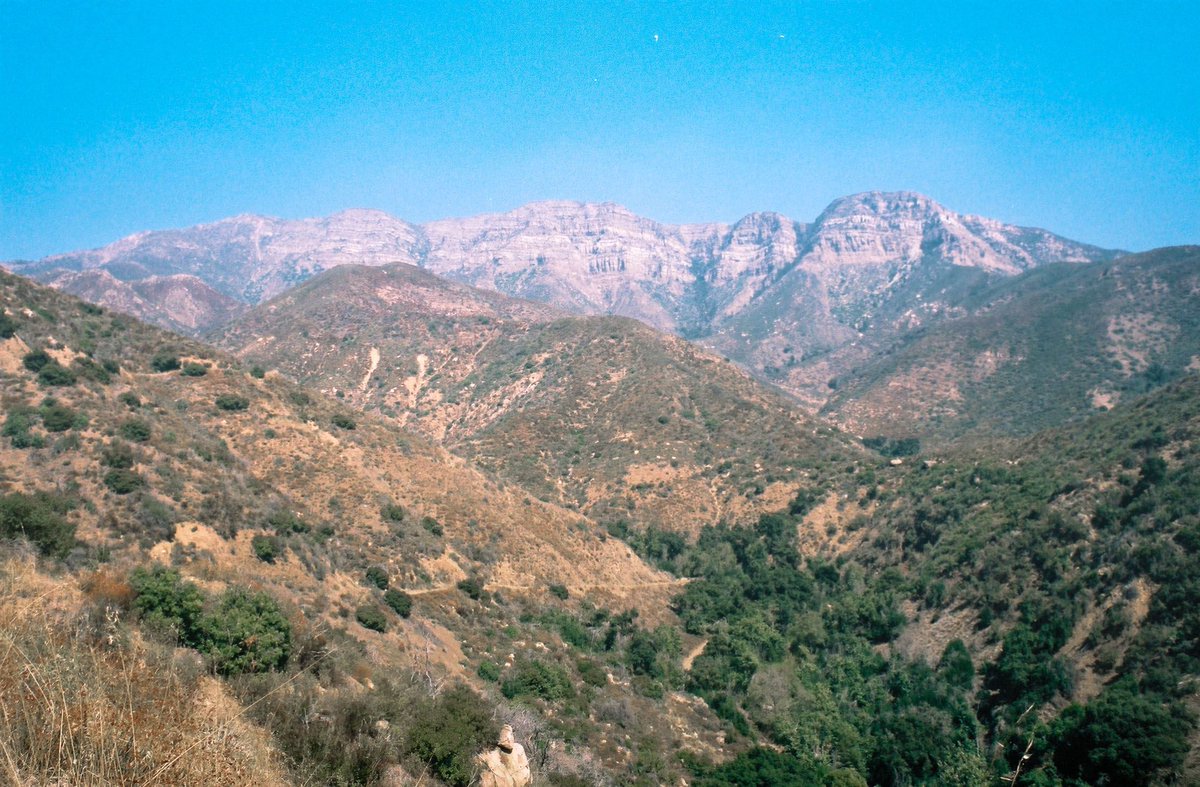 modernhiker's tweet photo. If you're looking for a great trek just outside of Ojai, this needs to be on your list: https://t.co/YlNtk3sD54 https://t.co/LVjl9qNDX6
