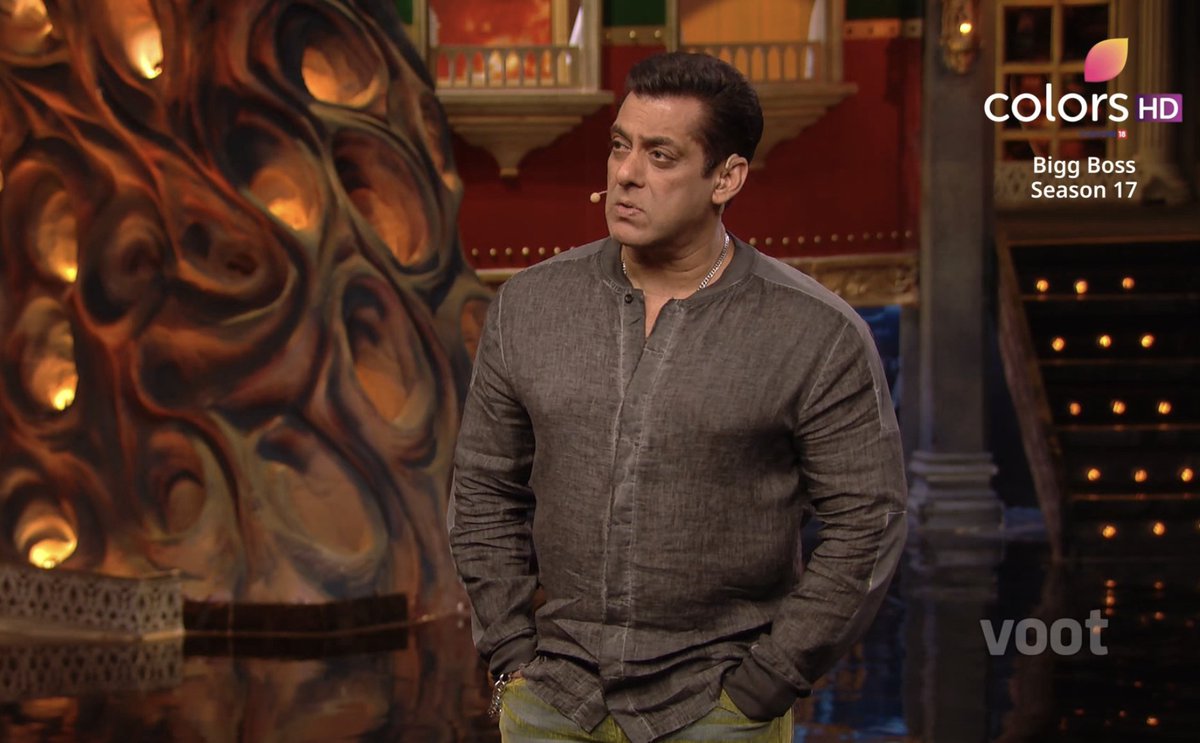 BollySpy's tweet photo. #BiggBoss17 | #SalmanKhan Bashes #Khanzaadi.. 
Aap Hai Kiske Sath?
RP🔁 Khanzaadi
LIKE❤️ Salman https://t.co/OZzIBjhFJI