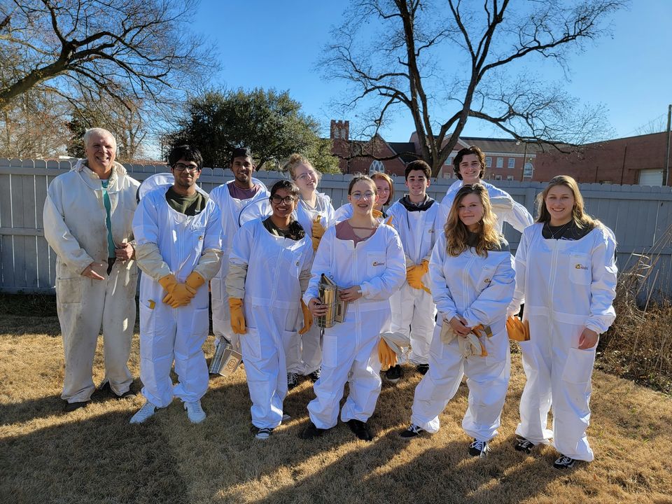 GSSMAlumni's tweet image. We’re grateful for the one-of-a-kind opportunities at GSSM that help our students explore their passions and develop meaningful skills - summer research, January Interim and more! #7DaysOfThanks #GiveThanksForGSSM 🙏💙🎓