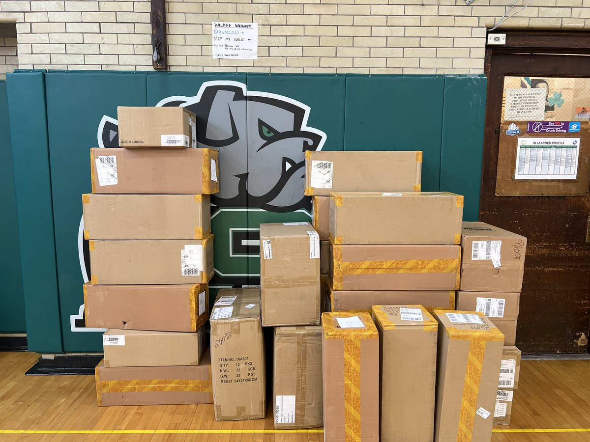 Special thanks to @goodsportsinc as we received donations worth north of $13,000. Donations will be used for our sports teams and PE classes! #20thanniversary @SennPrincipal @CPLAthletics @network14cps @mikeywoj