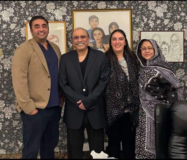Yasir_ZAB's tweet photo. دشمنوں کے دل پہ تیر ♥️🇱🇾

#FamilyPhoto♥️ https://t.co/7oeMPusSf7