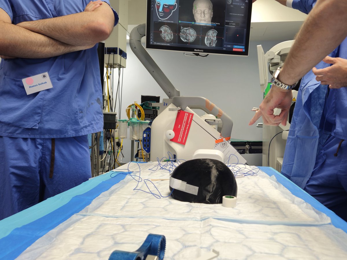 QS_SimCentre's tweet photo. Anddd our workshops on neuronavigation and foramen magnum decompression! https://t.co/YuU2fgT1tY