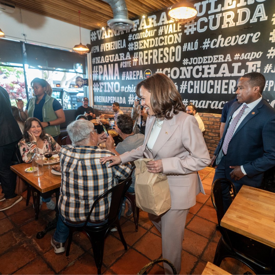 Kamala Harris tweet media