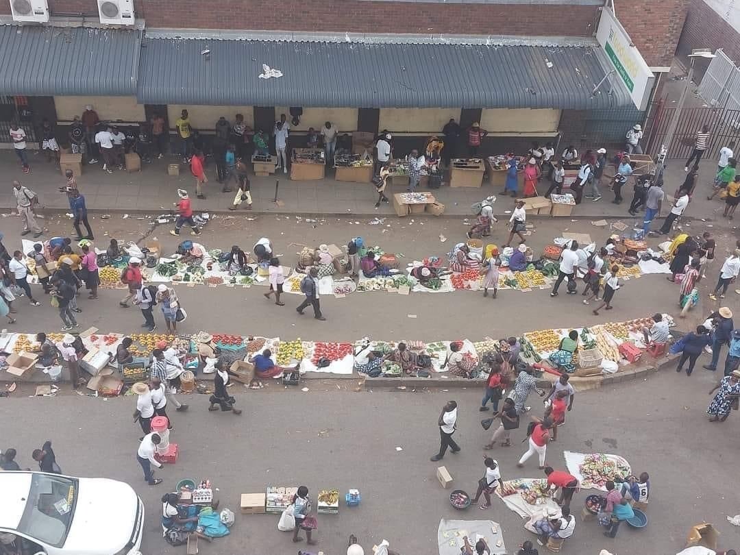 MJairosi's tweet photo. Believe me or not, this was Mutare in 1964. Now consider this, this is Harare CBD in 2023. These @ZANUPF_Official semi-illiterates have destroyed our country. Zvivanhu zvauraya nyika izvi 🙆‍♂️ https://t.co/SP5MhzswuO