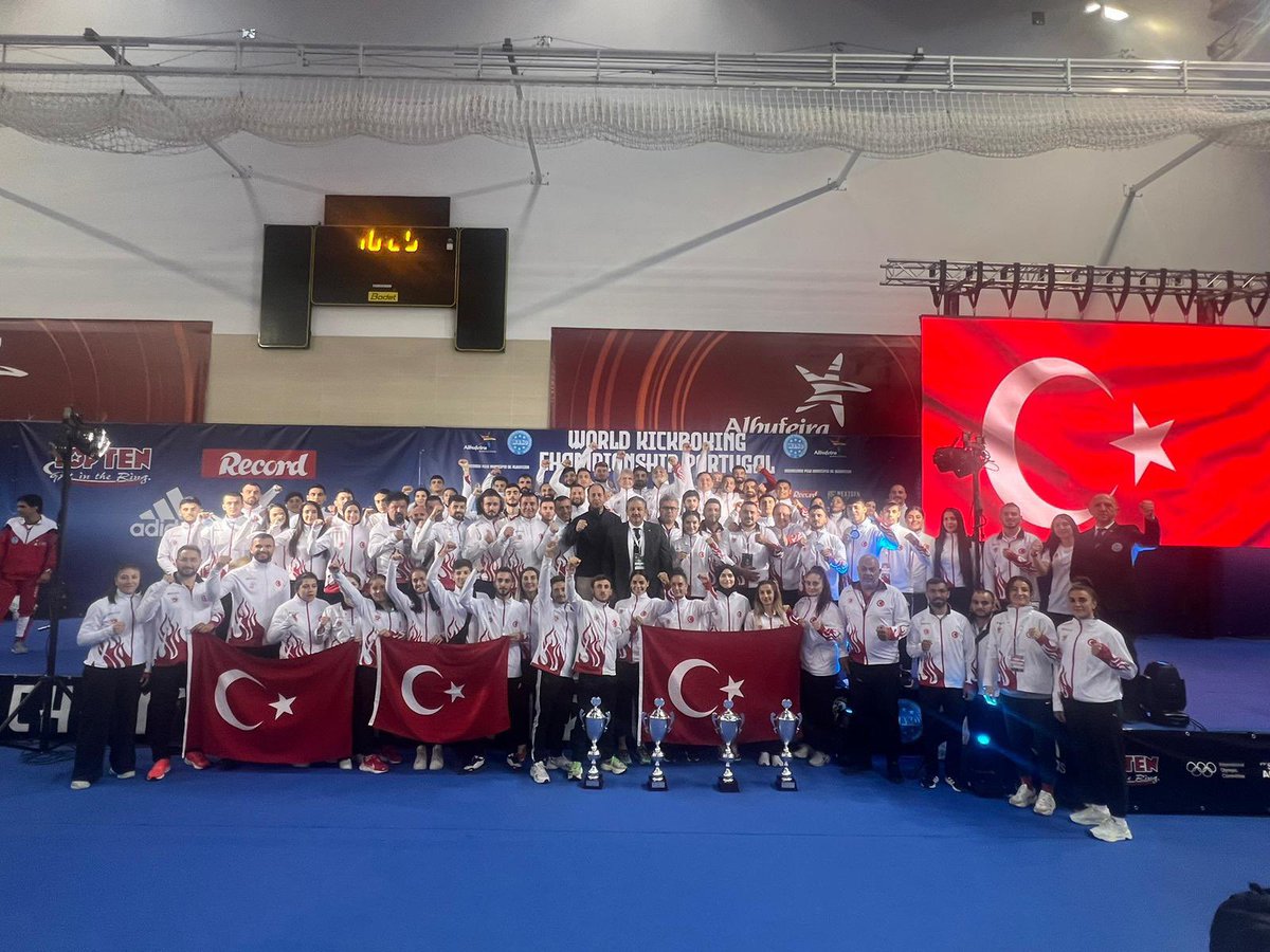🥊17-26 Kasım 2023 tarihleri arasında Portekiz’de gerçekleştirilen Kick Boks Dünya Şampiyonası’nda Milli Takımımız 
🥇10 Altın
🥈17 Gümüş
🥉14 Bronz Madalya 
alarak toplamda 41 madalya ile Takım Halinde “DÜNYA ŞAMPİYONU” 🏆 olmuştur.