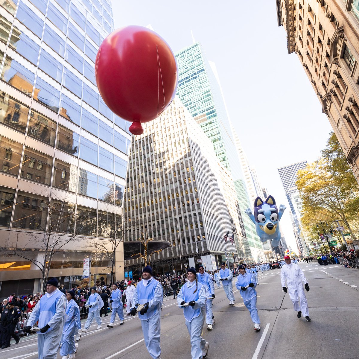 Thanks for the best time EVER! 🎈💙 #BlueyBalloon #MacysParade