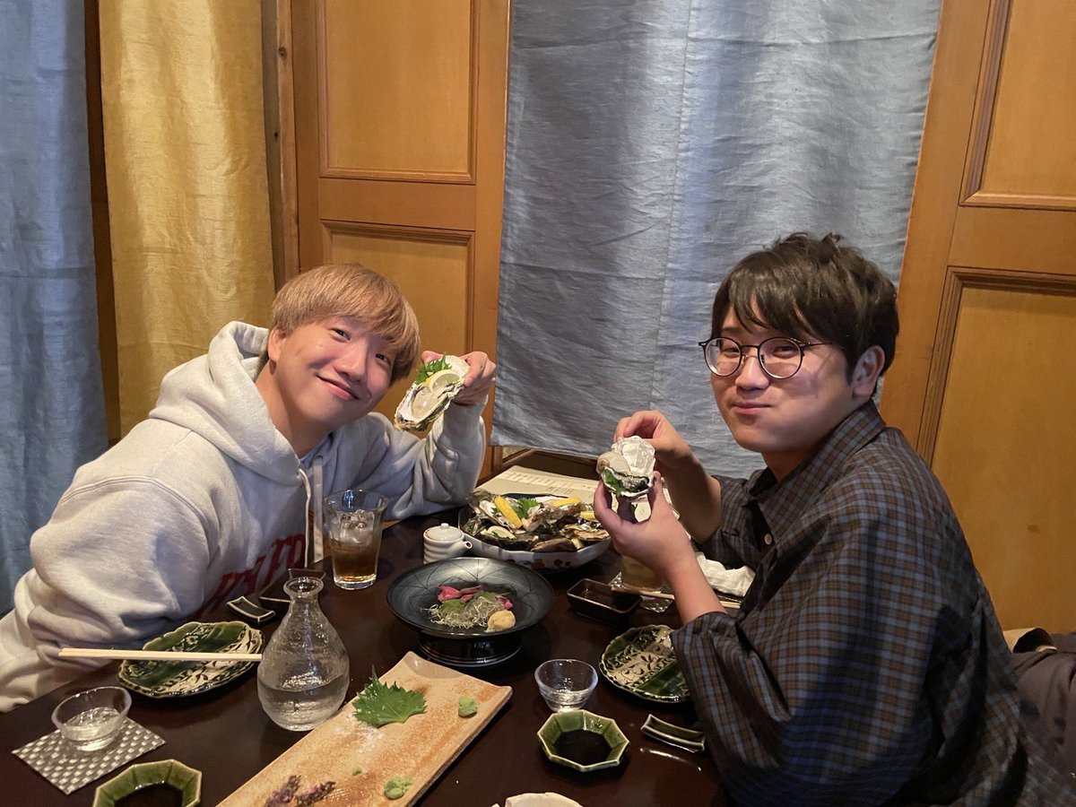 TO_ZAWAKUN's tweet photo. てつやとはじめんが素敵なライブを観ている中我々は麻雀イベントをしていました！楽しかった！またやりたいな！！ https://t.co/InLlT5pomY