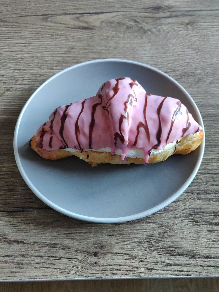 Annettepetje's tweet photo. Wij zijn het met @FadiEsak eens
En om het met de woorden van puber te omschrijven:"vet lekker"
#multivlaai
#lunch https://t.co/nOb6eoEhk1