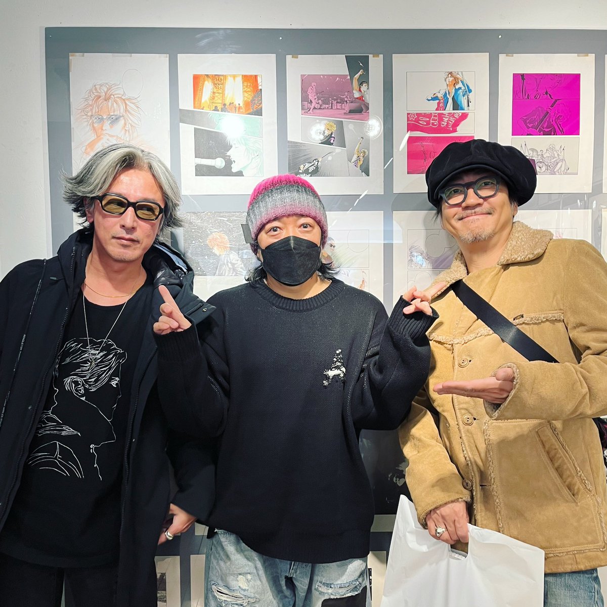CAFE_SWORDFISH's tweet photo. 【イベント情報】
大森さんと青山さん
#上條淳士 さんコラボ
#バイナリーストーンペンダント は
今回もBBMの青山さんと作らせてもらってます
#BIGBLACKMARIA
大森南朋さんと青山さんが一緒にやっている
#SALABA (サラバ)というブランドも素敵です!
#上條淳士 #上條40周年
#リベストギャラリー創 https://t.co/zSeVQhC5Hh