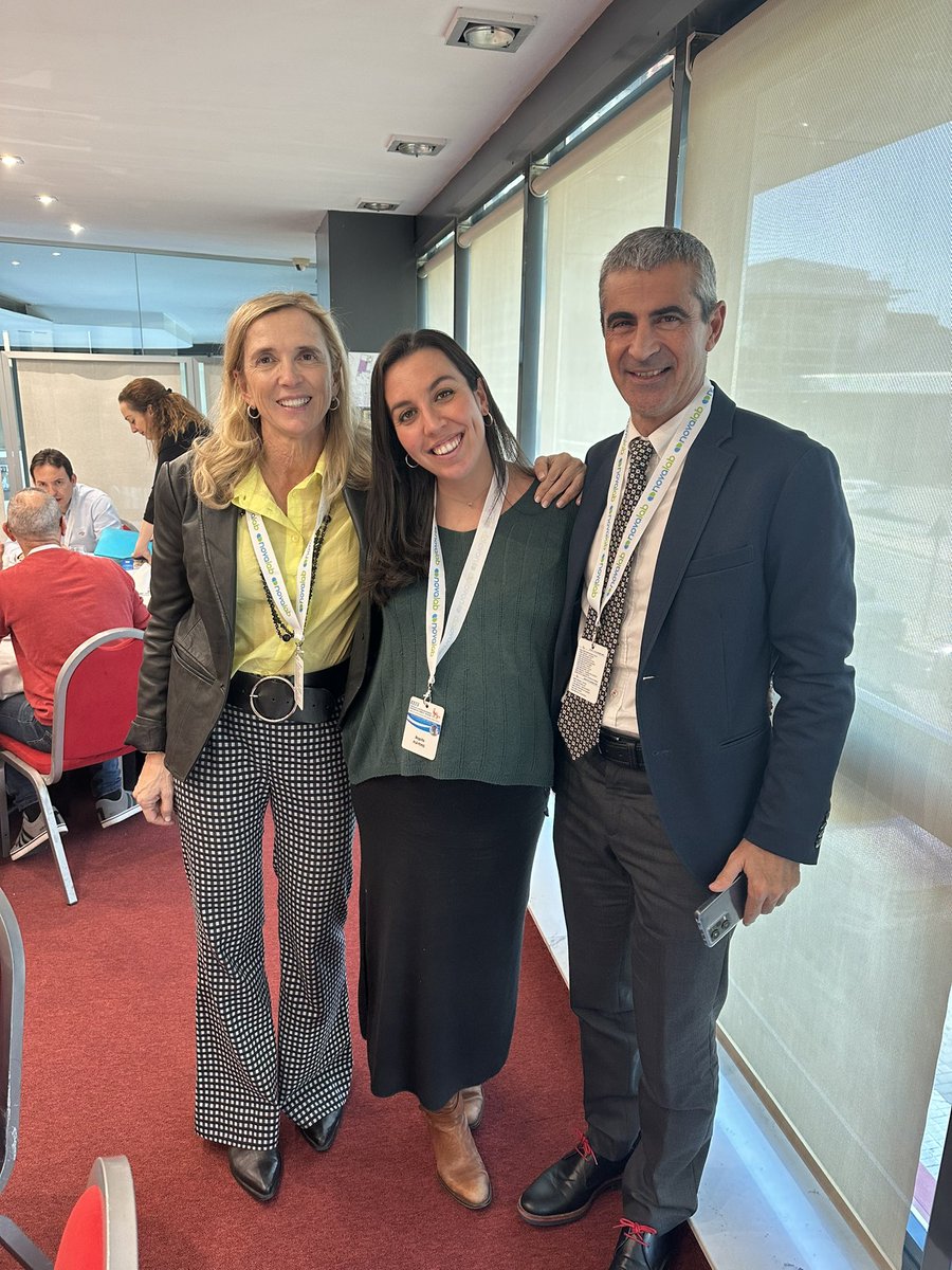 “Si he logrado ver más lejos ha sido porque he subido a hombros de gigantes” <a href="/MonicaMarazuela/">Monica Marazuela</a> #HLaPrincesa <a href="/ngelMerchante1/">Ángel Merchante</a> #HGUCS