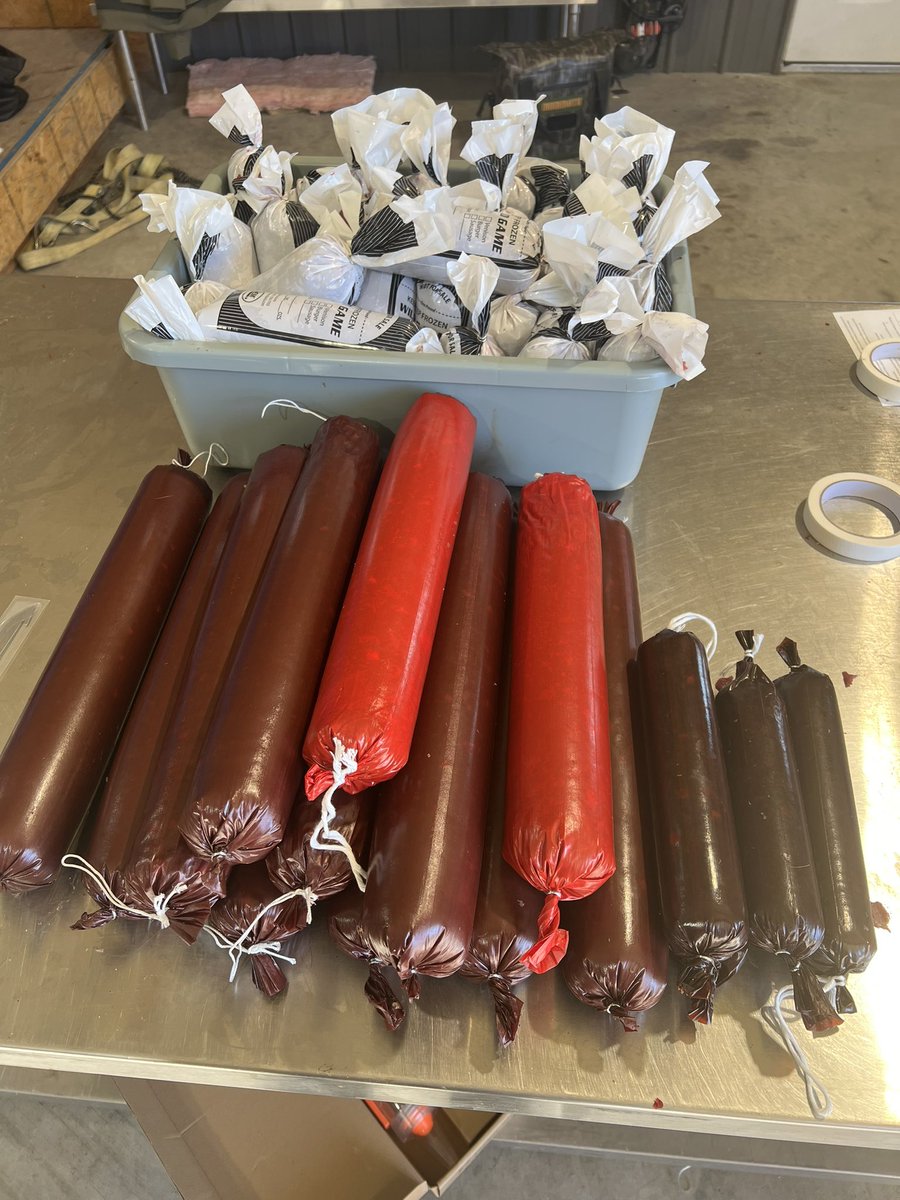 JTHarden's tweet photo. Fresh ground venison and pepper jack summer sausage ready for the smoker! https://t.co/GVKd1K2ERU