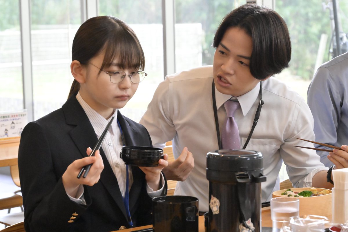zeicho_drama's tweet photo. ＼#ゼイチョー 放送中👨‍💼👩‍💼／

おいちぃ！ピーパカッ！
パキパキパキパキ…パキーン！
百目鬼ちゃん、いやーん！

#台本はこちら
#饗庭ちゃんのアドリブ
#本日も絶好調🤣
#菊池風磨 https://t.co/iJC33o4KCC