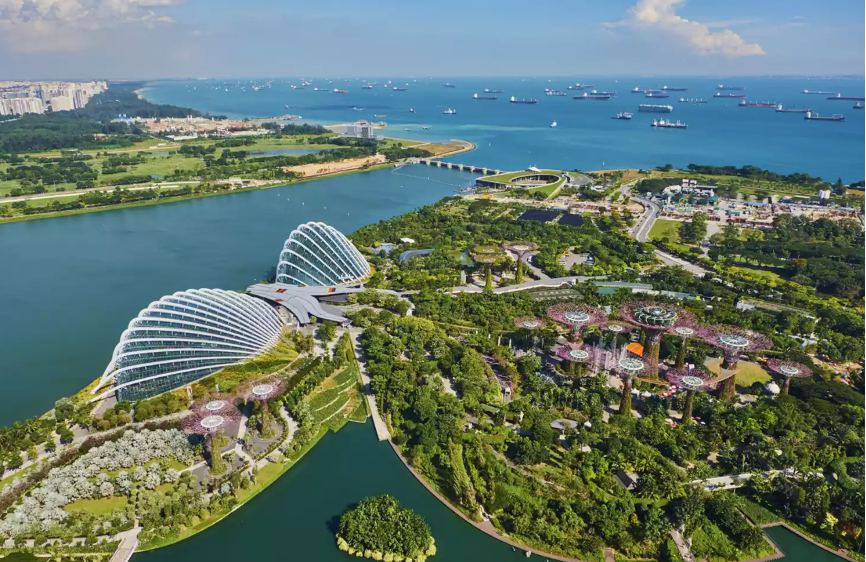 HainanToday's tweet photo. On November 23, at the #Hainan Free Trade Port #Singapore Promotion Conference, Hainan announced that it will set up a representative office of the #IEDB in Singapore to provide fast-track services for the two sides' cooperation in green clean and low-carbon energy. https://t.co/F2agw3rvMK