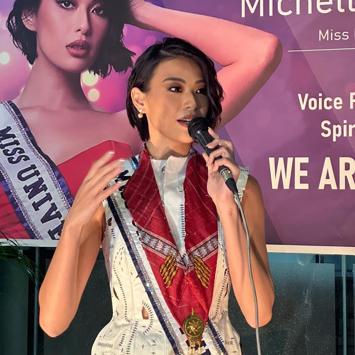 pageanttalkph's tweet photo. The queen has arrived! 👑

Miss Universe Philippines 2023 Michelle Marquez Dee is finally home after representing our country in the 72nd edition of Miss Universe. 

The crowd cheered as soon as Michelle entered the stage and greeted everyone who came to see her. ✨ https://t.co/utA77TicG3