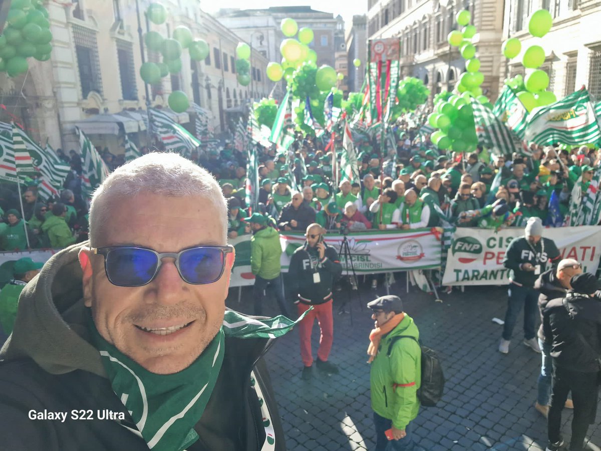 FISTelNazionale's tweet photo. La #Fistel c'è a fianco della delle donne nella giornata mondiale per l'eliminazione della violenza contro le donne. Le parole cominciano ad essere superflue ora servono i fatti, serve dare gambe ad un cambio culturale. #25Novembre #esserefistelcisl #fistelcislpresente https://t.co/A9CAIUfQXx