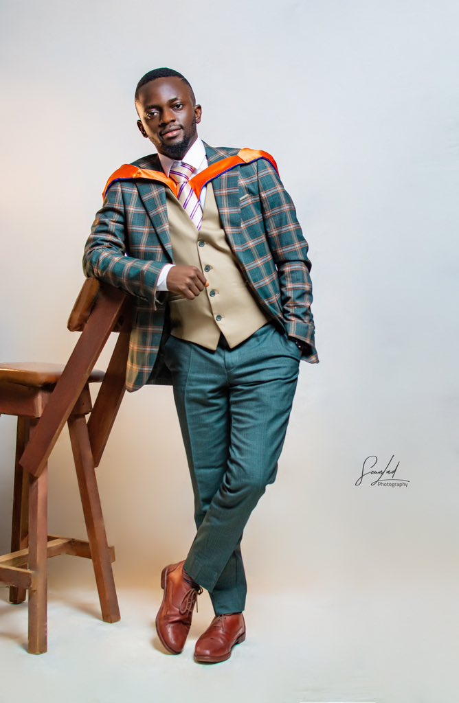 naija_webmaster's tweet photo. 🎓 Announcement: Graduated with First-Class Honors; B-Tech in Computer Science (Information Technology)! 🚀
Thrilled to share that I have officially graduated with First-Class Honors in Computer Science from FUTA
#Graduation #ComputerScience #FirstClassHonors #NewBeginnings https://t.co/uqxFfGe6Y2
