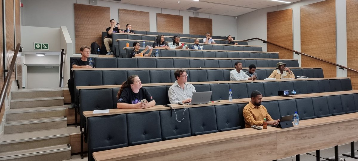 Carike_B's tweet image. Next up is @GomoMohapi taking us through conversations with @dotnet and #GenerativeAI @cptmsdug #dotnet8 #dotNETConfSA #CapeTown #developers #community