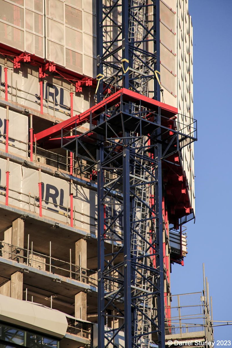 BuildsWeAre's tweet photo. Click: https://t.co/bBSaf4zl9v
for a large update to the #construction photo gallery of the #Octagon @ParadiseBham
The #cranes have been tied to the structure now, the core will rise again soon we think ๐
#ItsYourBuild #Birmingham #SkyScraperOne #BirminghamWeAre https://t.co/f32cCwqkyw
