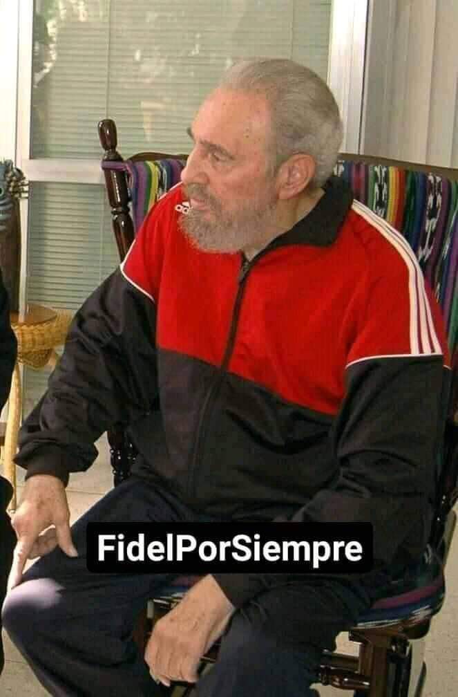 VcjfpFalcon's tweet photo. Katy Fieles a tus ideales Comandante  #CubaPorLaVida 
#FidelPorSiempre 
@cubacooperaven https://t.co/S7wHefaw57