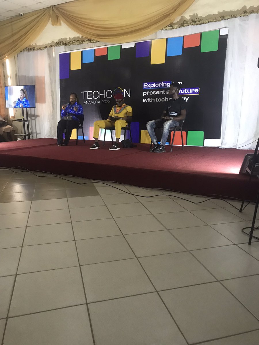 An impactful panel session by @Chinweokoli , @UchePOkoye and @hecantalk live at Anambra TechCon!

#TechConAnambra #Thenextwave2023