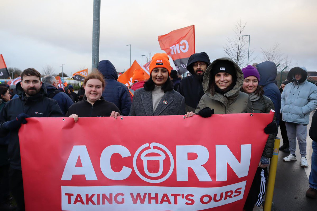 Yesterday was the biggest day of industrial action in Amazon’s 3 decade history, with strike action and protests talking place in over 30 countries. We were at the UK’s biggest strike to show our solidarity. Over 1000 workers walked out. An injury to one is an injury to all🤝