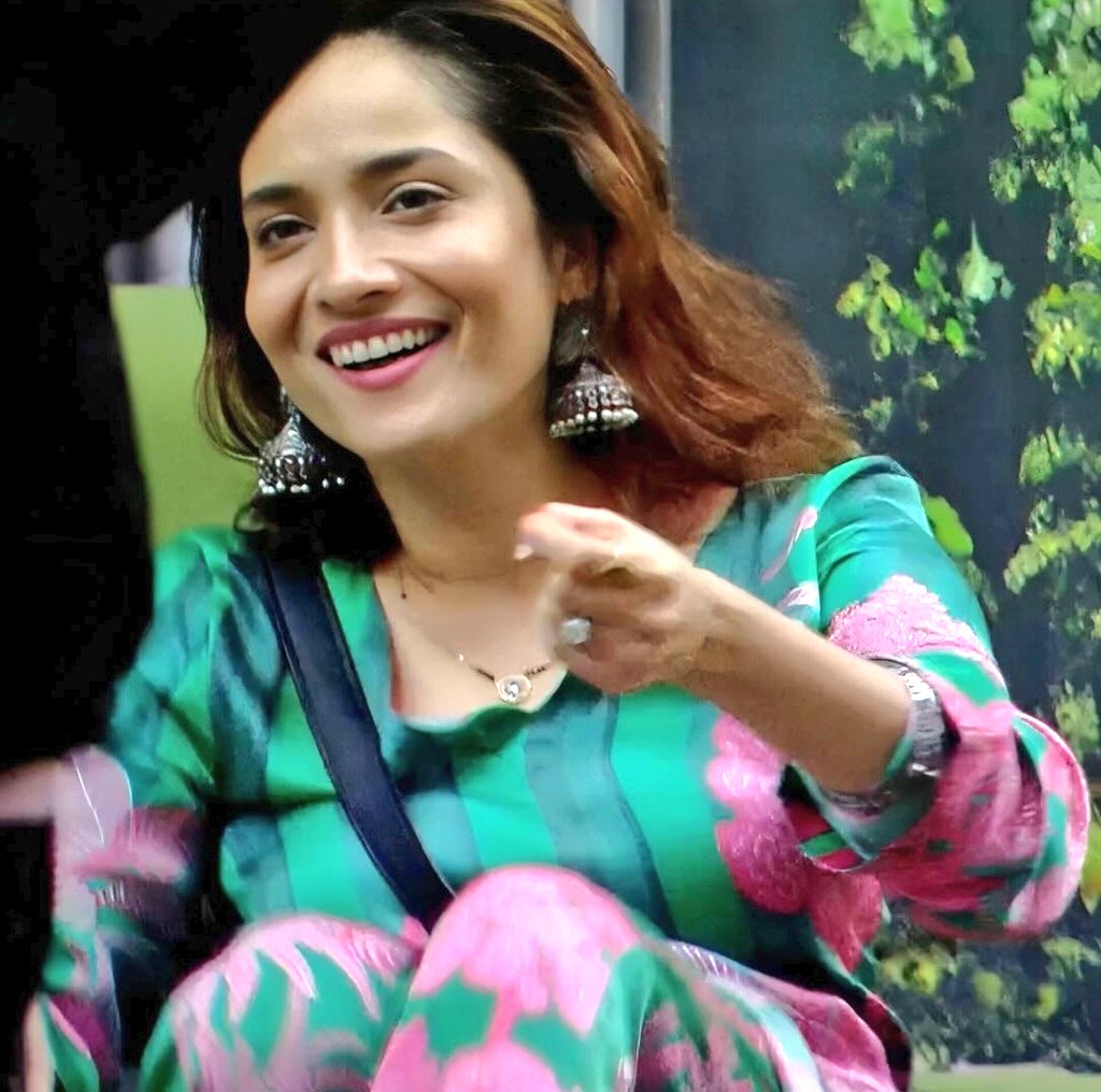 real_khabri_1's tweet photo. Ranking Poll of Week 6

Like &amp; Retweet if you're supporting #AnkitaLokhande in #BiggBoss17 house.

(Only Likes &amp; Retweets will count)
7 Pm to 7 Pm (24 hours) 

#BB17          
#SalmanKhan https://t.co/WDJpUt8WUu