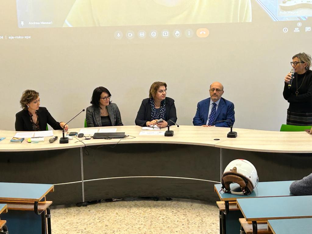 Contrasto alla Mafie e promozione della Legalità. Grazie ai promotori dell'incontro e agli studenti. Con il dott. Stefano Amore ho raccontato l’impegno di Rocco Chinnici e dei magistrati che hanno sacrificato la propria vita nella lotta contro la #mafia e contro il terrorismo