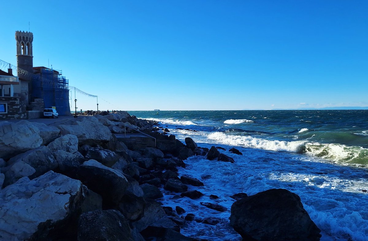 MatjazDerin's tweet image. Morje in sence 🌊 #Piran #Punta #Istra #Slovenija