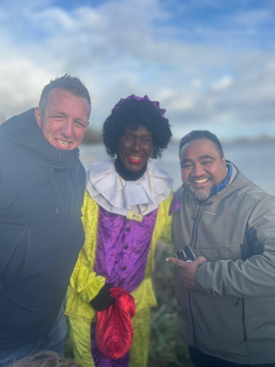 BronDanny's tweet image. Zwarte Piet wie kent hem niet 🫶🏻

Blank, zwart, bruin. 
Een feest voor iedereen!
#traditie #zwartepiet #wegkozp