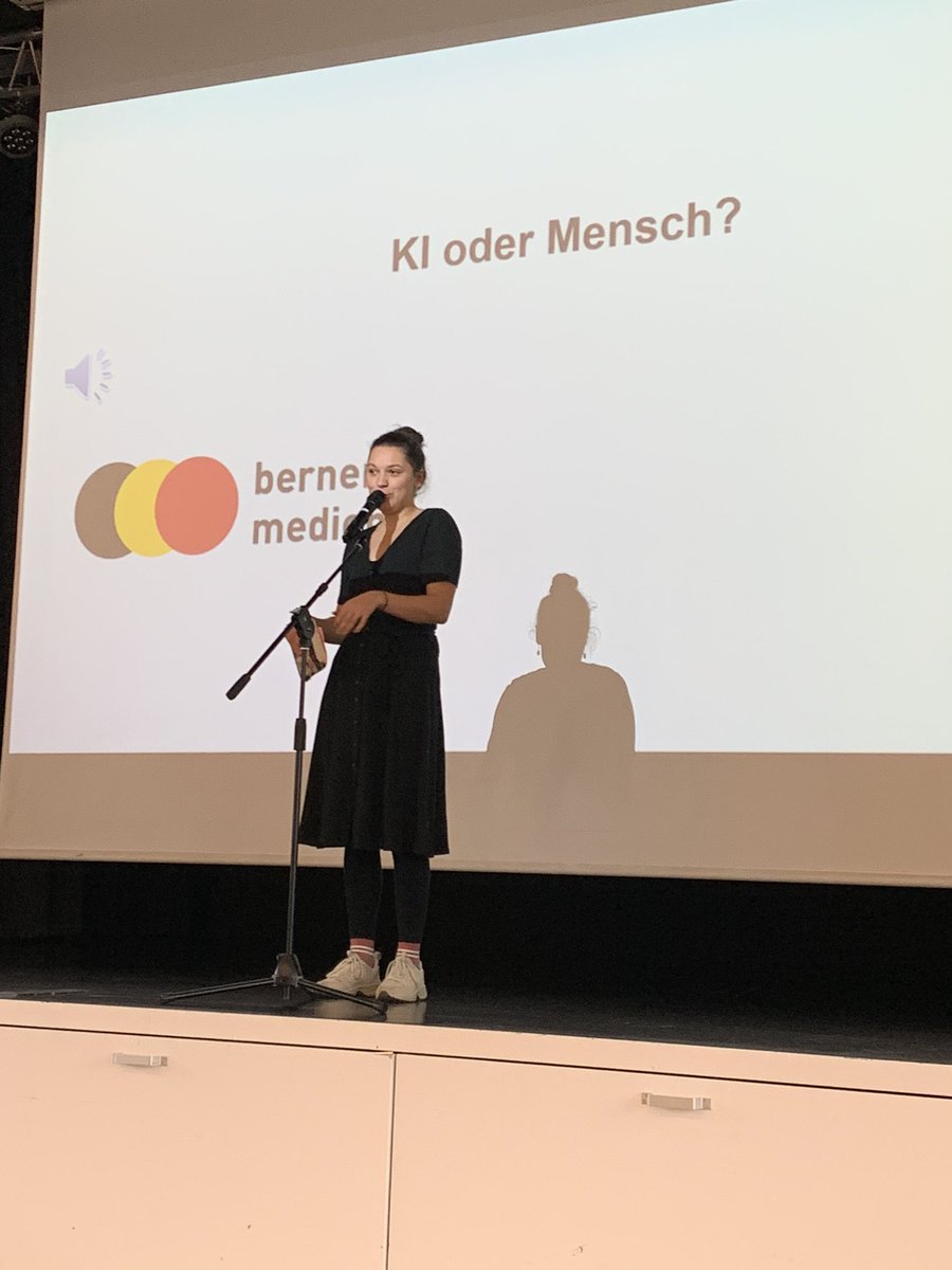 Den Abschluss macht Slampoetin Gina Walter - lustig, kreativ und komplett KI-frei. Danke🙏🏻 #bmt #bmt23