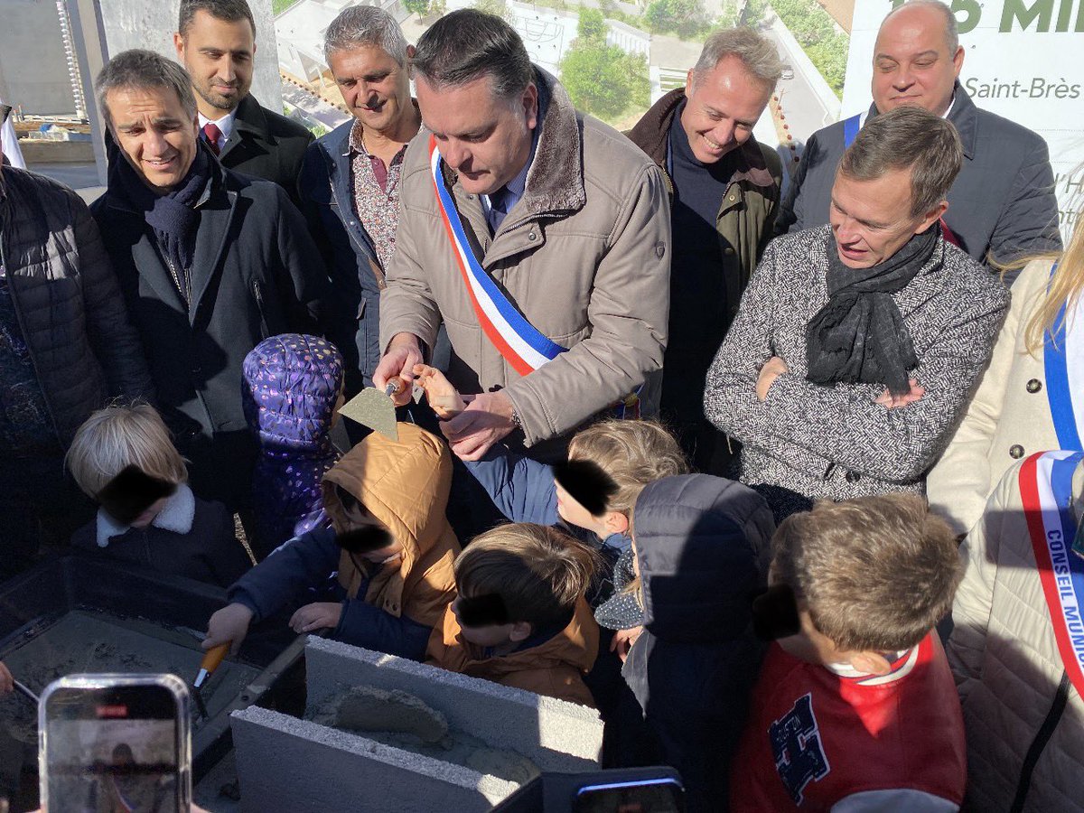 Pose de la 1è pierre du futur groupe scolaire Saint-Exupéry de <a href="/SaintBres/">Ville de Saint-Brès</a>. Cérémonie conviviale et joyeuse, précédée de l’inauguration pleine d’émotion de l’allée Arnaud-Beltrame. Bravo à la ville pour ce beau projet.
<a href="/LaurenceCristol/">Laurence Cristol</a> <a href="/husseinbourgi/">Hussein Bourgi</a> <a href="/acmontpellier/">Académie Montpellier</a> <a href="/34Dsden/">DSDEN 34</a>