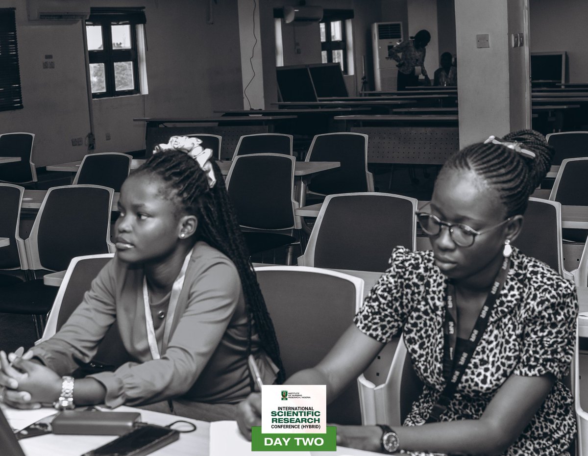 becca4_Christ's tweet photo. Who said I'm not a serious student again?๐๐๐๐
Can't you see how focussed I was๐ฅน๐ฅน๐ฅน๐ฅน
#INR
#academicsummit
#INRNIGERIA
#CONFERENCE "23 https://t.co/IAp2vF4i49