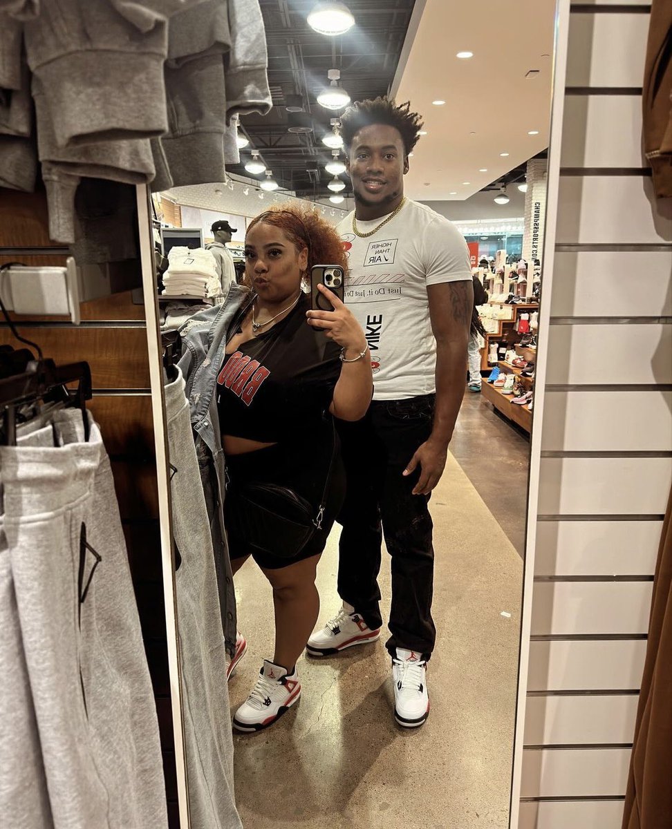Justdoit_trav's tweet photo. Happy 2nd marriage anniversary 💍, we been together for 10 years ❤️and plan to be together forever ♾️. I love how u hold me and our son down. I couldn’t imagine life without u laughing, joking, building, fighting 🤫. I’ll do anything just to make sure you are happy everyday 💯. https://t.co/1fRFGRG7Lo