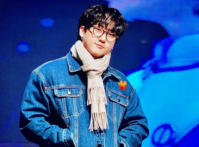 thankfulforbinn's tweet photo. college boyfriend, seo changbin https://t.co/iur90wawRw