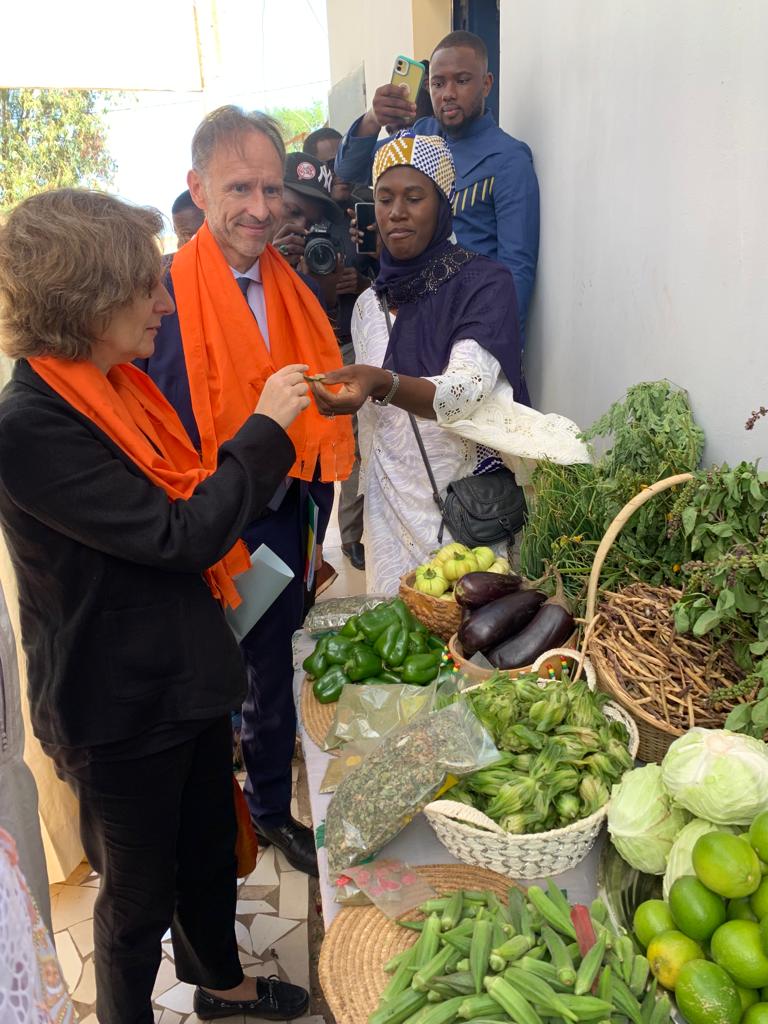 A Gorom, pour la journée internationale de lutte contre les violences faites aux femmes.
#Dafadoy
#OrangezLeMonde 
#Pasdexcuses