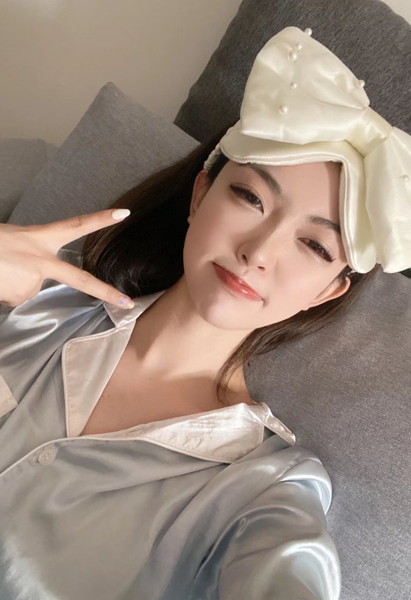 CoraCcc's tweet image. 안녕히 주무세요, 오늘 기분 나쁜 건 여기서 끝냅시다.내일도 여전히 빛나