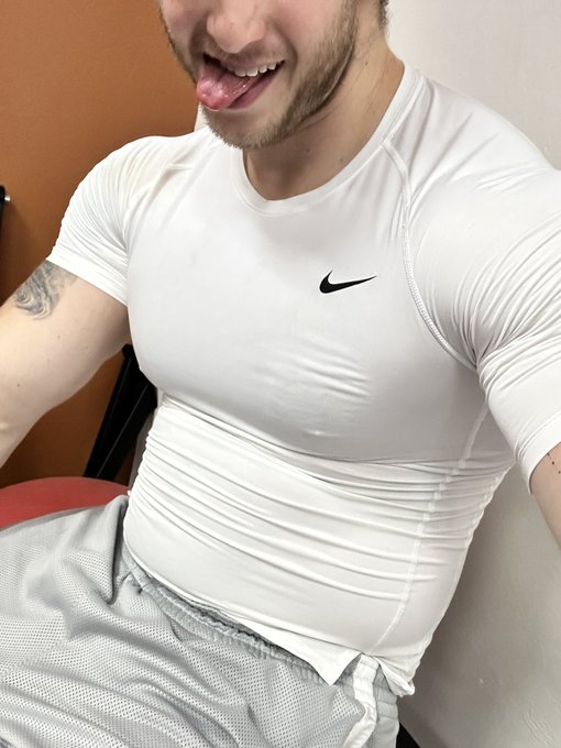 New scene uploaded yesterday ? also, running a sale for the next 7 days! https://t.co/G3Em7YPH2x