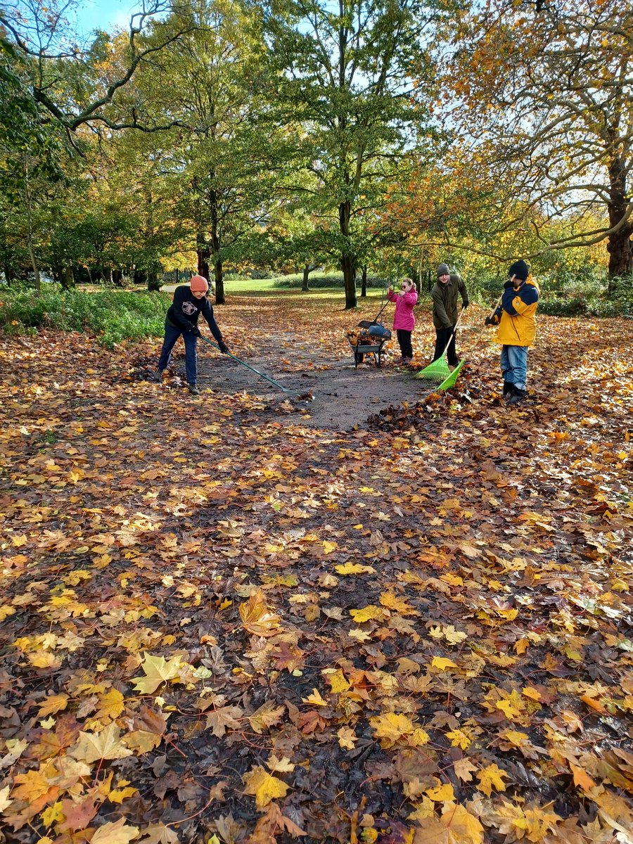 The Monday gardeners are clearing a path in Osterley Park.