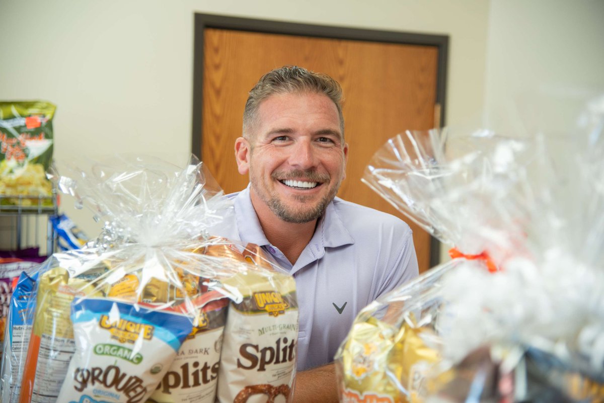 One of our favorite holidays is #SmallBusinessSaturday! For 100+ years spanning 6 generations, #UniqueSnacks has lovingly crafted &amp; sold our pretzels right here in PA. Although we’ve expanded our reach to stores across the country, we never forget our small business roots.❤️🥨