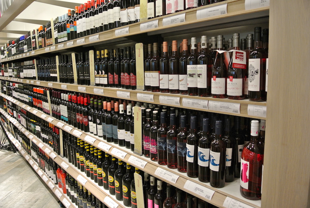 With the nearly 100-year beer monopoly about to end in Ontario, there is both fear and excitement in Ontario wine country over what the landscape will look like for local like. Big report now on Wines in Niagara 
👉 bit.ly/WineCountryFear