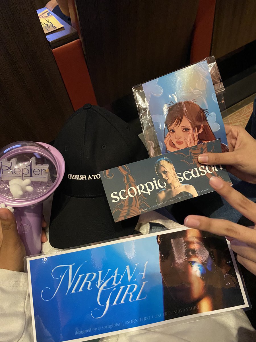 SornGlobal's tweet photo. some pictures of our slogans at Sorn’s concert!

#SORN_NirvanaGirlConcert
#SORN_FirstConcert
#NirvanaGirl @signedbywild 
@sssorn_clc #SORN #CLC https://t.co/dPh4vS1Unu