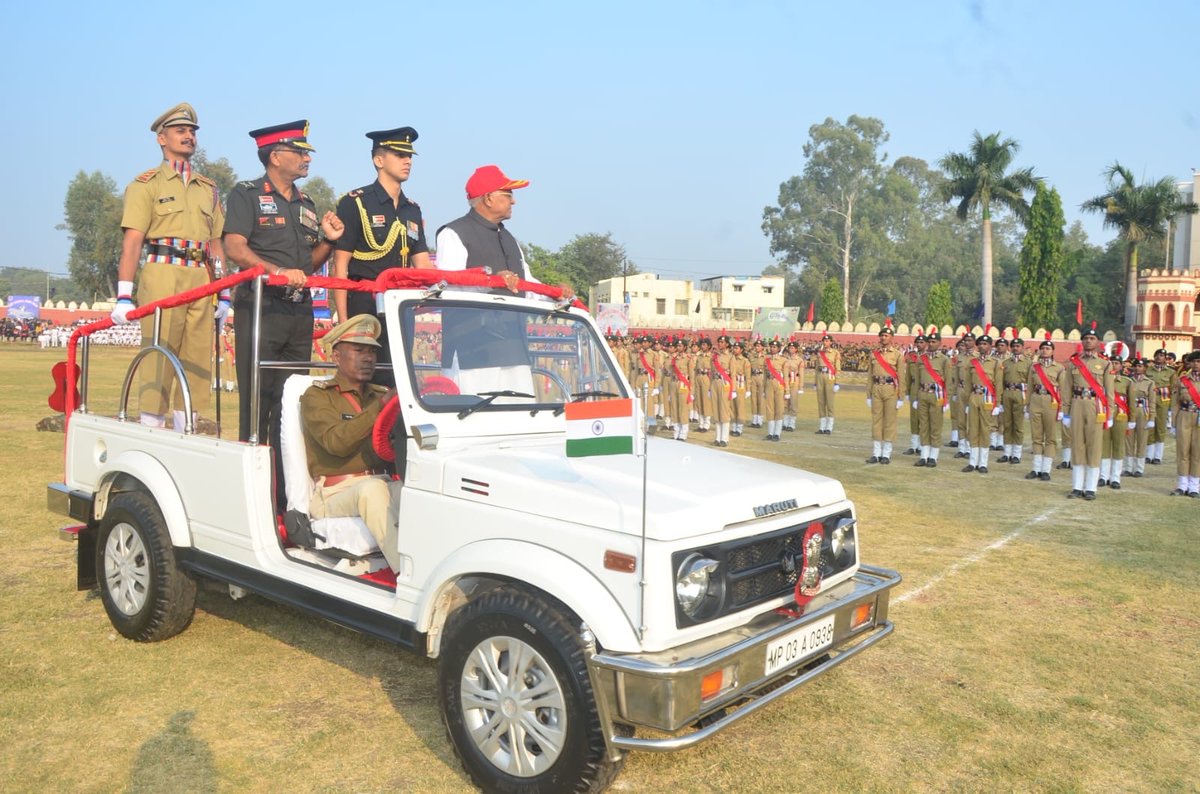 NccDteMPCG's tweet photo. #NCC Day: Diamond Jubilee mega event organised at Bhopal, MP &amp; CG Dte. Hon’ble Governor MP,Presided over while mil &amp; civ dignitaries &amp; Approx3000cdts attended.March past, aeromodelling, cultural show, release of NCCJournal,etc displayed
@HQ_DG_NCC 
@highereduminmp
@JansamparkMP https://t.co/BzDCBdGcii