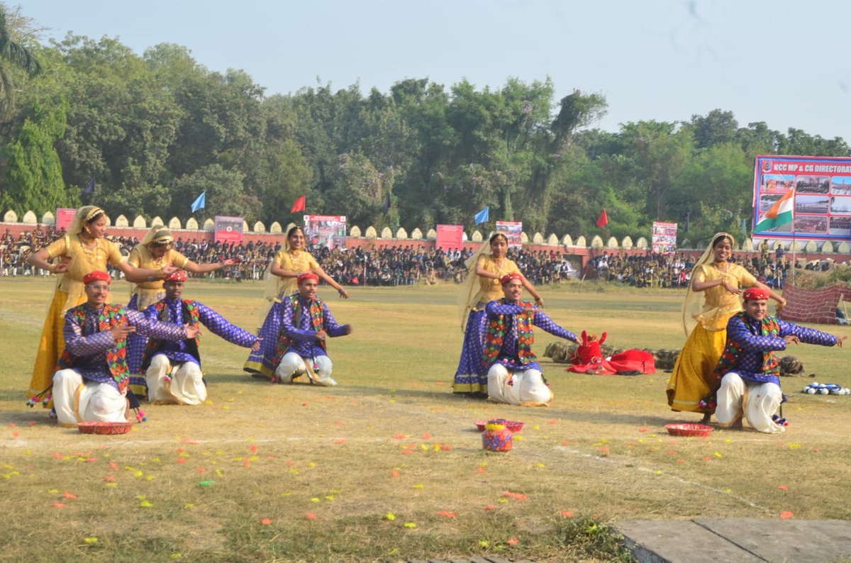 NccDteMPCG's tweet photo. #NCC Day: Diamond Jubilee mega event organised at Bhopal, MP &amp; CG Dte. Hon’ble Governor MP,Presided over while mil &amp; civ dignitaries &amp; Approx3000cdts attended.March past, aeromodelling, cultural show, release of NCCJournal,etc displayed
@HQ_DG_NCC 
@highereduminmp
@JansamparkMP https://t.co/BzDCBdGcii